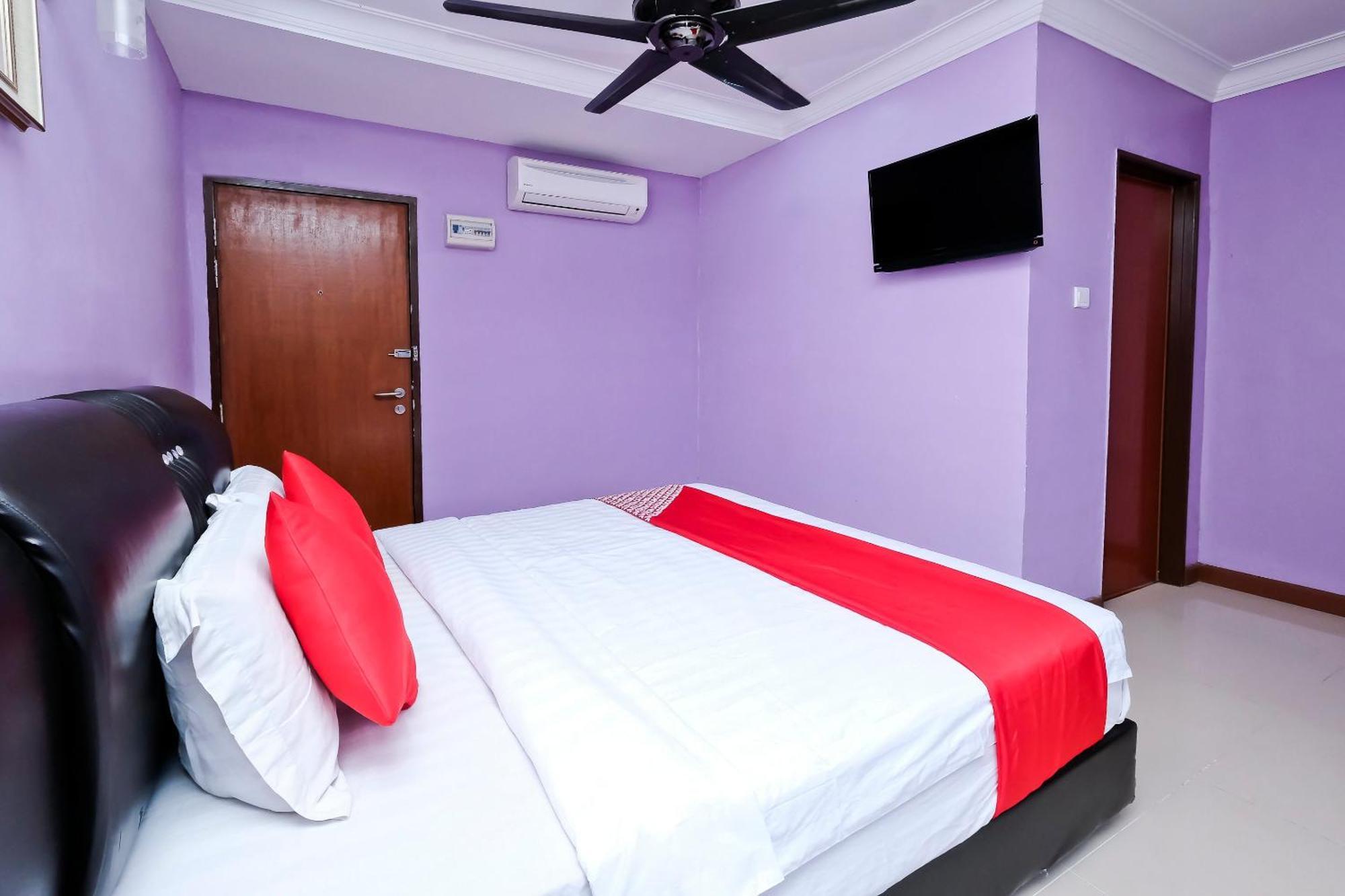 Oyo 714 Arina Hotel Bangi Exterior photo