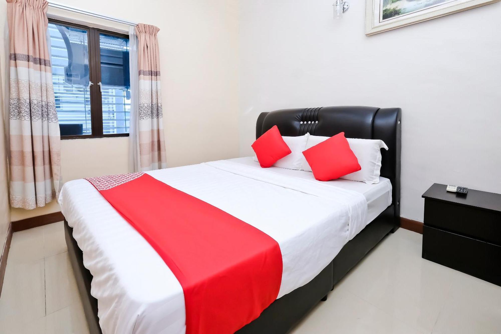 Oyo 714 Arina Hotel Bangi Exterior photo
