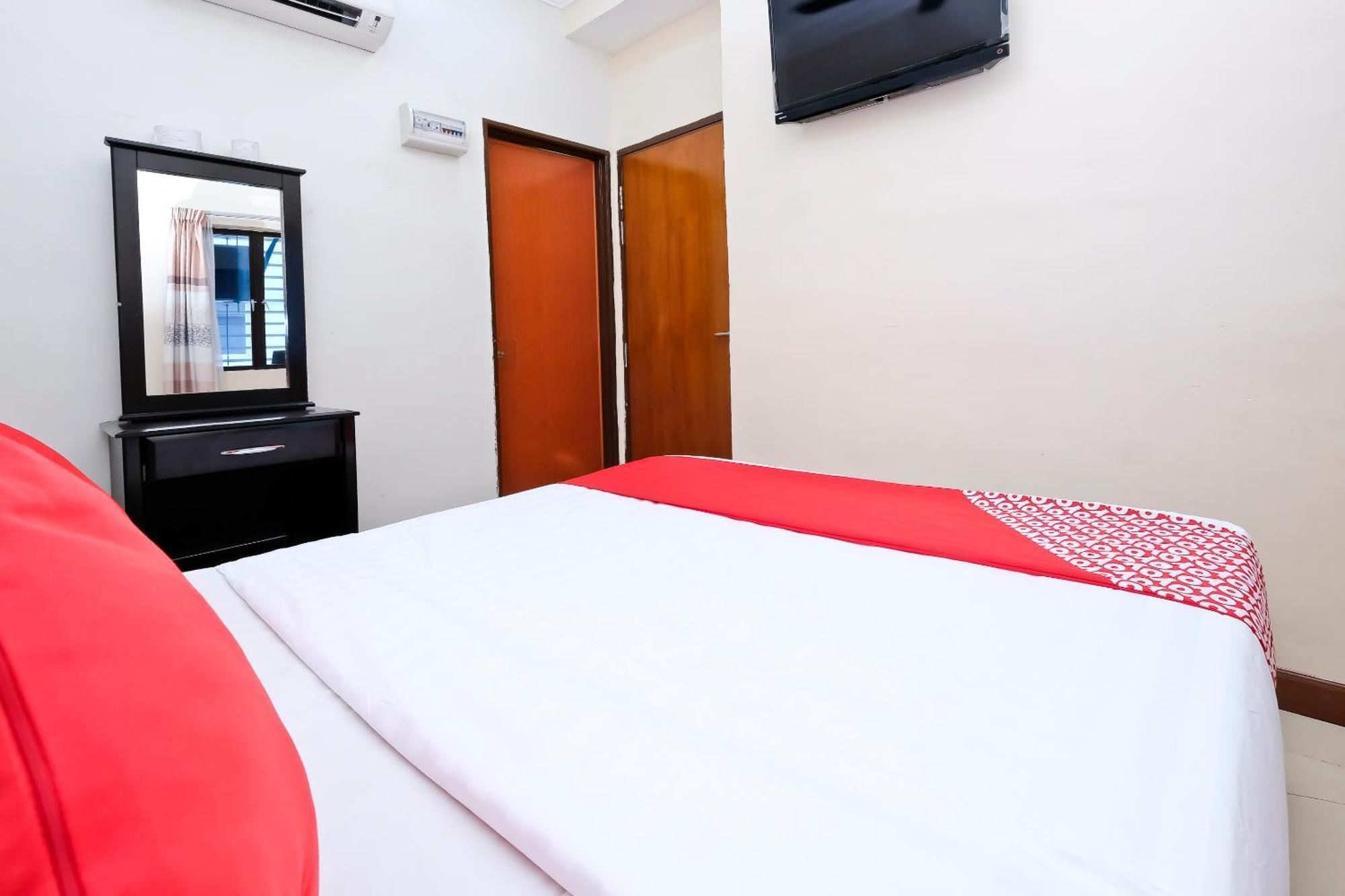 Oyo 714 Arina Hotel Bangi Exterior photo